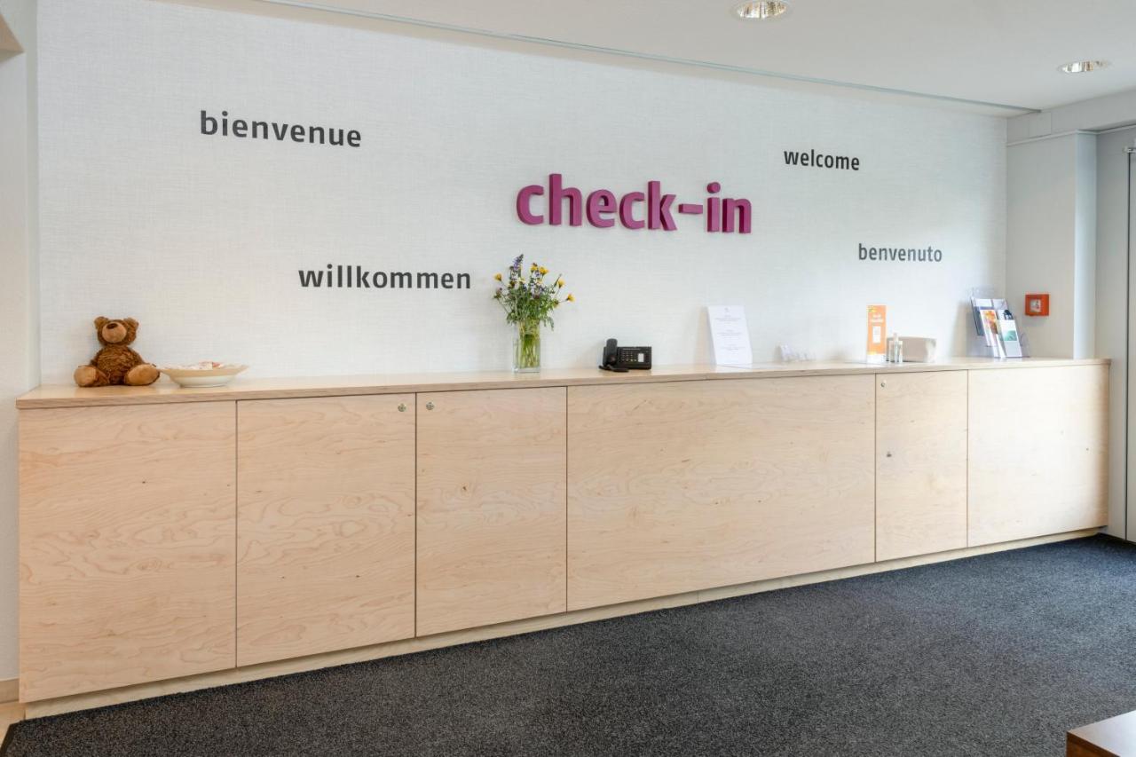 Baeren Self Check-In Hotel Золотурн Экстерьер фото